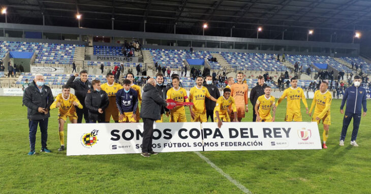 El equipo del UCAM tras clasificarse para la siguiente ronda en la Copa Federación y con ello para la Copa del Rey. Foto: UCAM Murcia