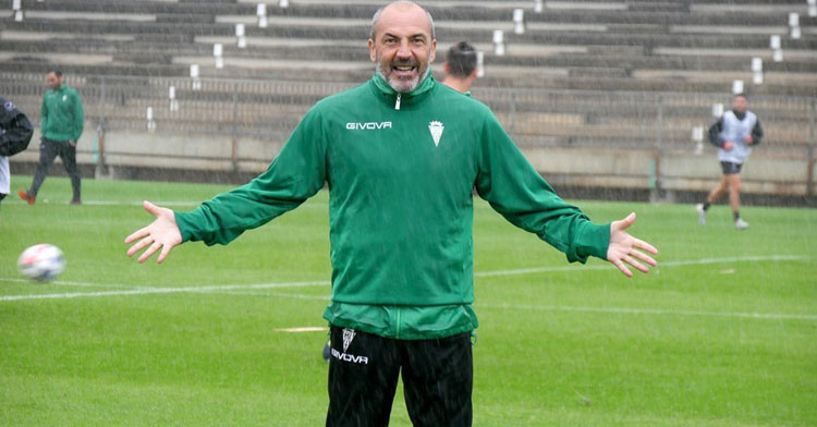 Juan Sabas con gesto curioso en un entrenamiento. Foto: CCF