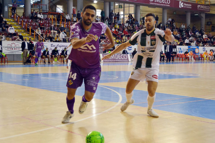 Alberto Saura durante el partido del sábado contra Palma Futsal. Autor: Javier Olivar
