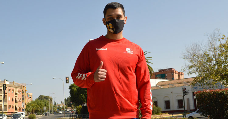 Vicente González, feliz de estar ya en Córdoba. Foto: CBM