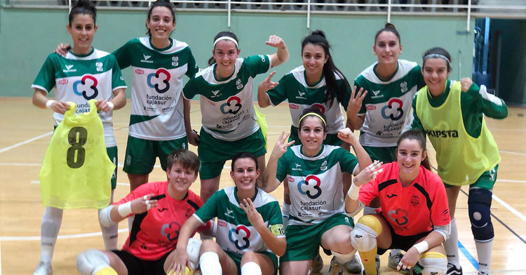 Las jugadoras cajistas celebrando otro triunfo más