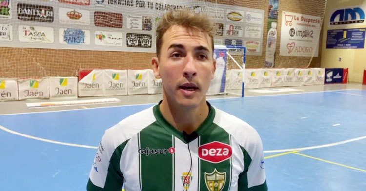 Koseky atendiendo a los medios al acabar el duelo copero.
