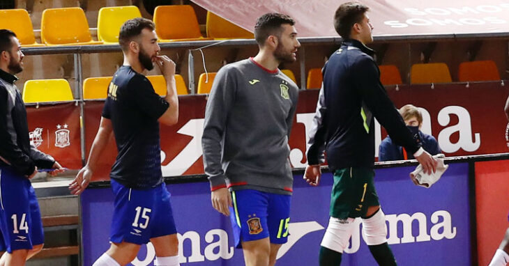 Alberto Saura minutos antes de su debut con España en Las Rozas. Foto: @sefutbol