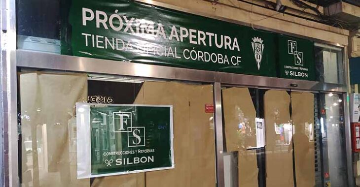 La apertura de la nueva tienda del Córdoba CF en el centro llegará en menos de una semana.