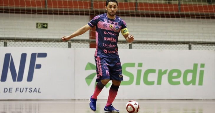 Caio César jugando en Brasil. Foto: Córdoba Futsal