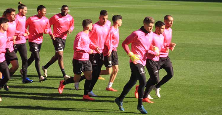 Isaac Becerra y Jesús Álvaro encabezan el grupo.