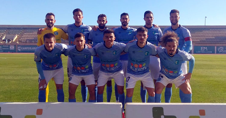 La formación del Ejido 2012 en su último partido contra el Linares. Foto: CD El Ejido