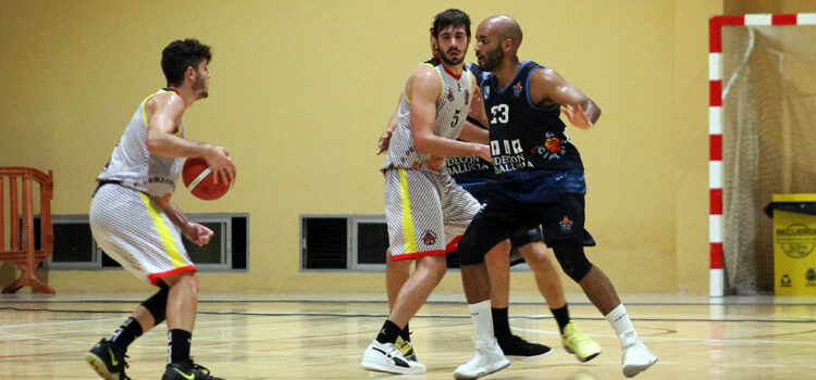 El Peñarroya se vengó de la derrota de la ida en San Fernando. Foto: www.deportedelaisla.com