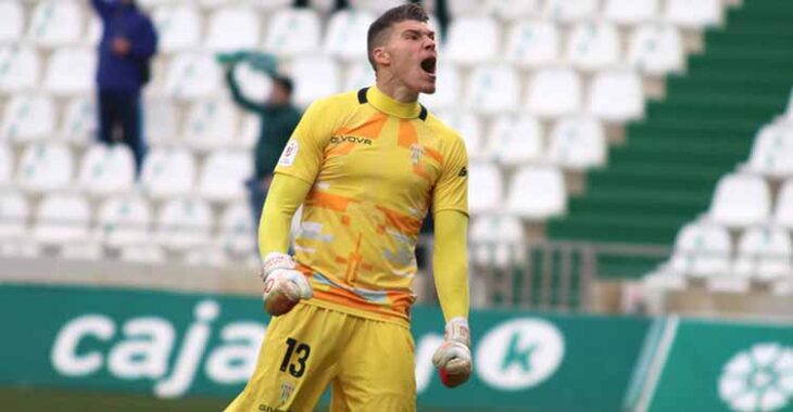 Isaac Becerra celebrando el gol de Willy al comienzo del choque ante el Getafe.