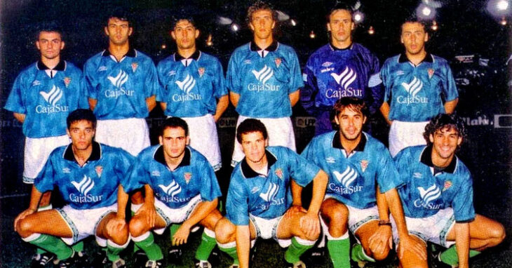 Una imagen de un once inicial del Córdoba de la temporada 1995-96, cuando llegó la primera victoria cordobesista a domicilio frente al Betis Deportivo. Foto: equiposdefutbol2.blogspot.com