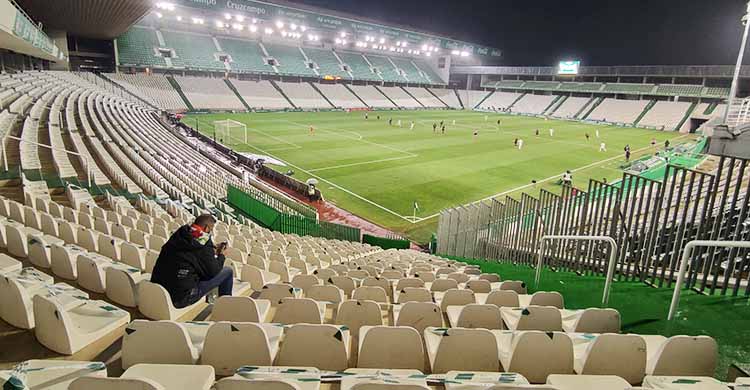 Panorámica de El Arcángel vacío durante el partido ante la Real Sociedad.
