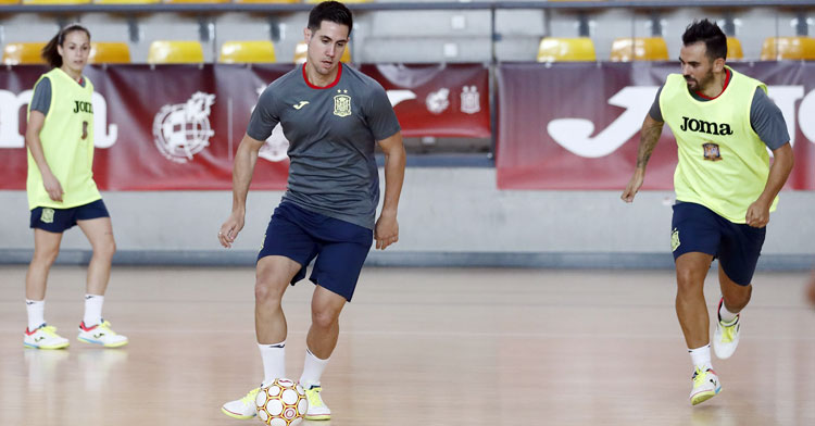 Bebé en una concentración con la selección en 2020. Foto: RFEF