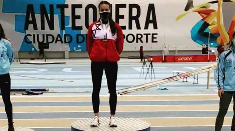 Carmen Avilés en lo más alto del podio Andaluz sub-.23 en Antequera.
