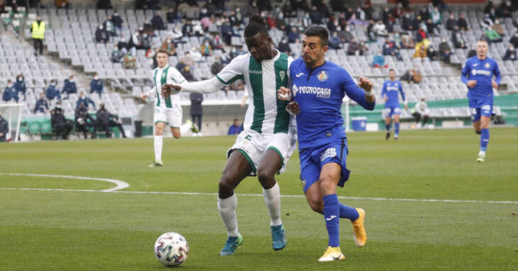 Mohamed Djetei junto a Ángel en el Córdoba-Getafe. Foto: @MDjetei