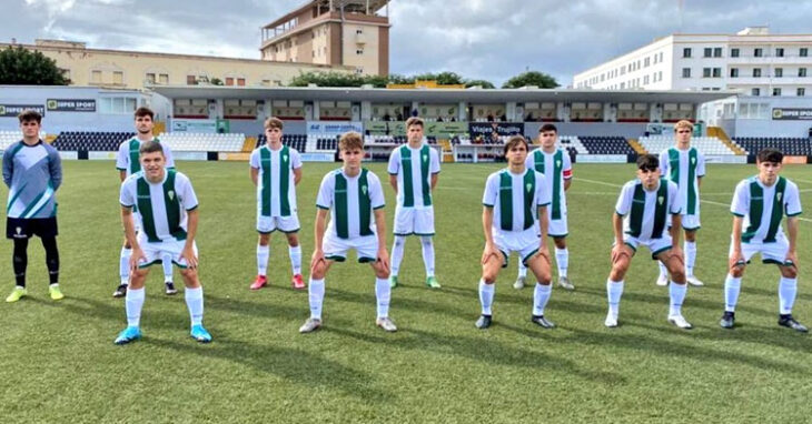 Una formación del juvenil A del Córdoba CF. Foto: @canblanquiverde