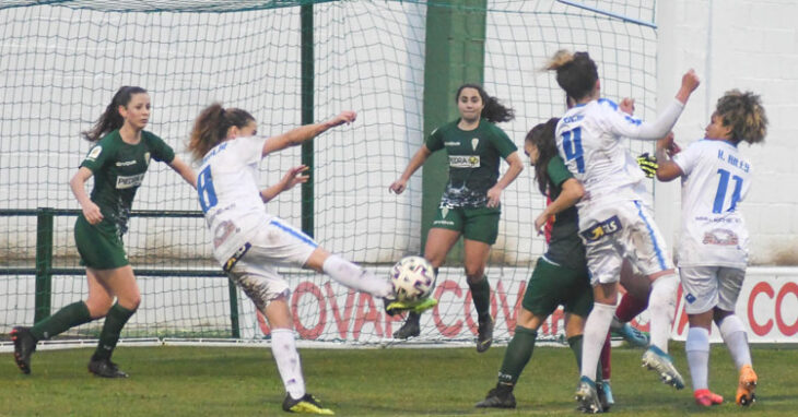 Un momento del derbi entre Pozoalbense y Córdoba Femenino con el que se cerró el 2020. Foto: Pozoalbense Femenino