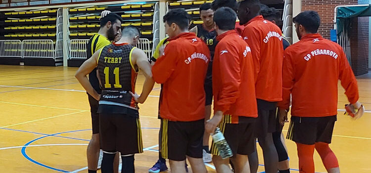 Los jugadores mineros no pudieron traerse el triunfo de Cáceres. Foto: CP Penarroya