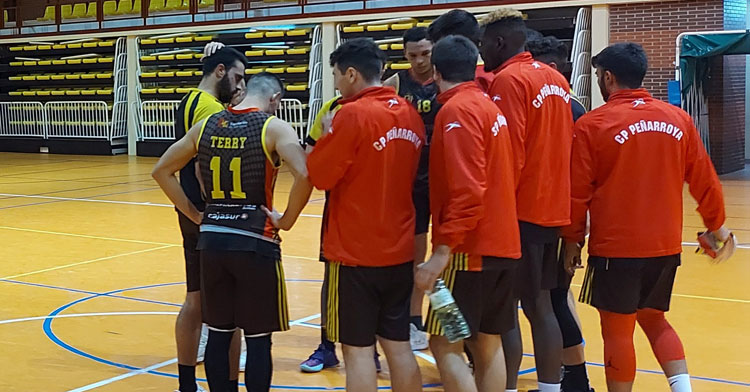 Los jugadores mineros no pudieron traerse el triunfo de Cáceres. Foto: CP Penarroya
