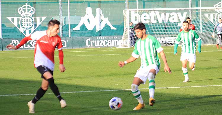 Carlos Valverde en el partido frente al Betis Deportivo