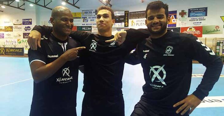 De izquierda a derecha, Anderson Mollino, Joao Pedro y Marcio Silva, los tres brasileños del Ángel Ximénez deseando de volver a competir en la Asobal.