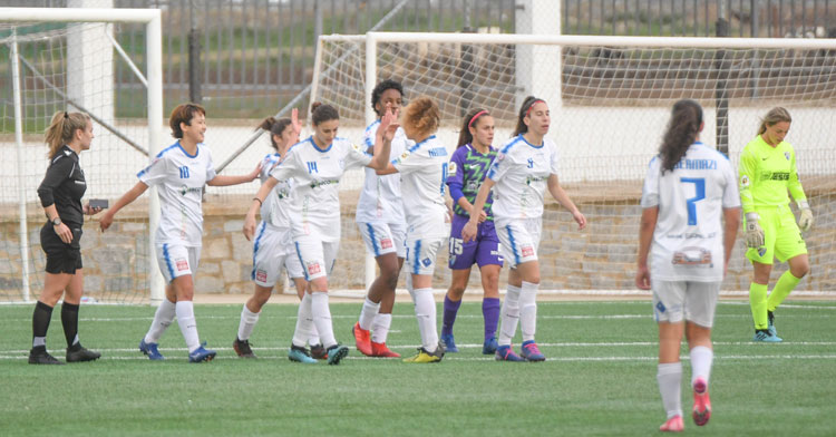 Las jugadoras del Pozoalbense celebran uno de sus tantos ante el Málaga. Foto: CD Pozoalbense Femenino