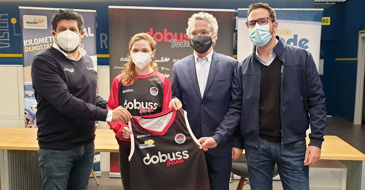 Maddie Hatch durante su presentación oficial