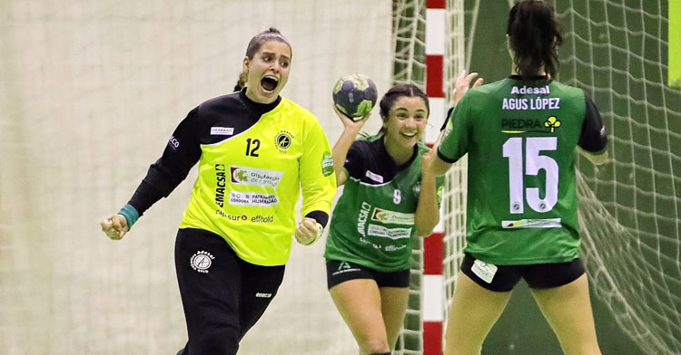 Motivadas. Así viajarán las jugadoras de Adesal a Gijón. Foto: Fran Pérez / Balonmano Adesal