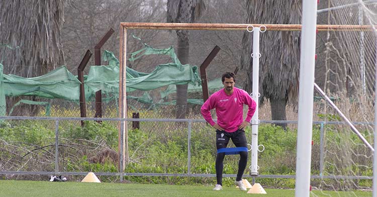 Miguel de las Cuevas trabajando su musculatura en la Ciudad Deportiva. Miguel de las Cuevas trabajando su musculatura en la Ciudad Deportiva.