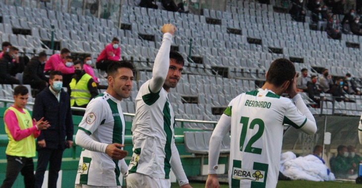 Willy puño en alto tras su primer gol ante el Real Murcia.