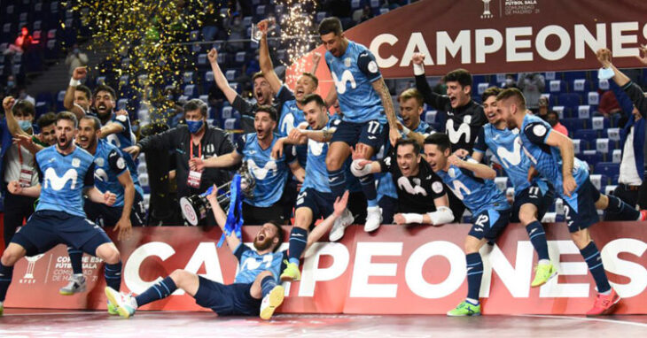 La alegría de los jugadores del Inter al recibir su título. Foto: Movistar Inter