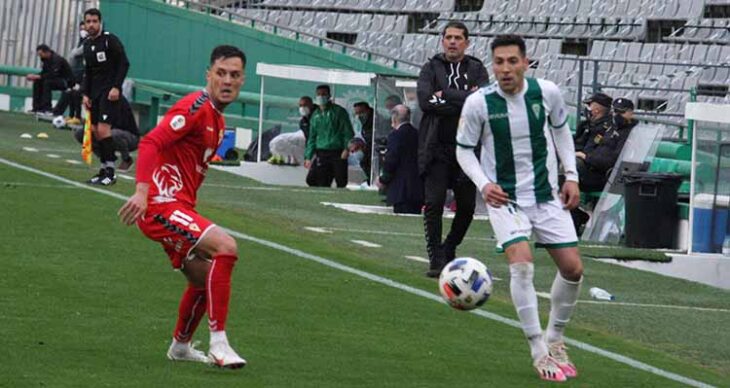 Carlos Valverde en el partido del Córdoba ayer. Autor: Paco Jiménez