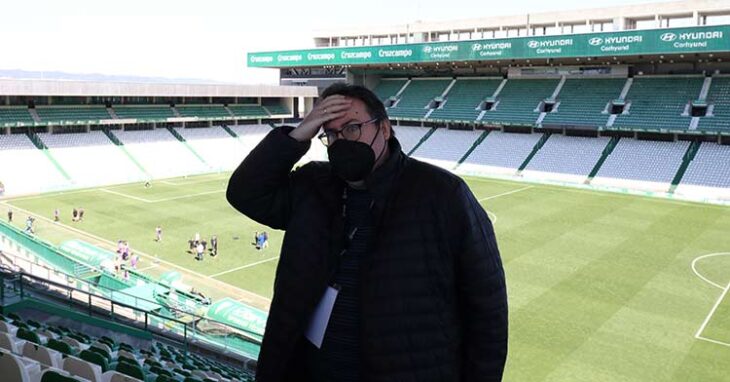 Rafa Fernández analizó desde la grada de El Arcángel la decepción del cordobesismo tras el doble palo recibido ante el Betis Deportivo.