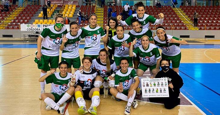 Las jugadoras del Deportivo Cajasur Córdoba celebran la victoria ante el Torreblanca Melilla B (2-1)