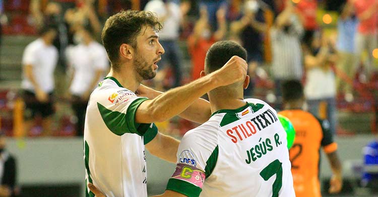 Zequi y Jesús Rodríguez celebrando un gol
