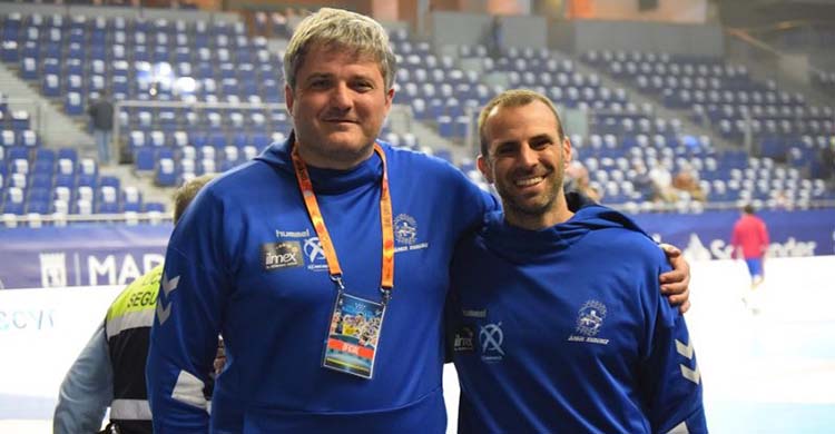 Felices. Paco Bustos y Miguel Ángel Moriana sonriendo durante la Final a 8 de la Copa del Rey.