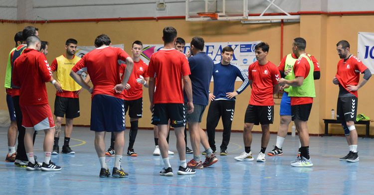 El Cajasur Córdoba de Balonmano preparando la visita al Barça B en Fátima. Foto: CBM
