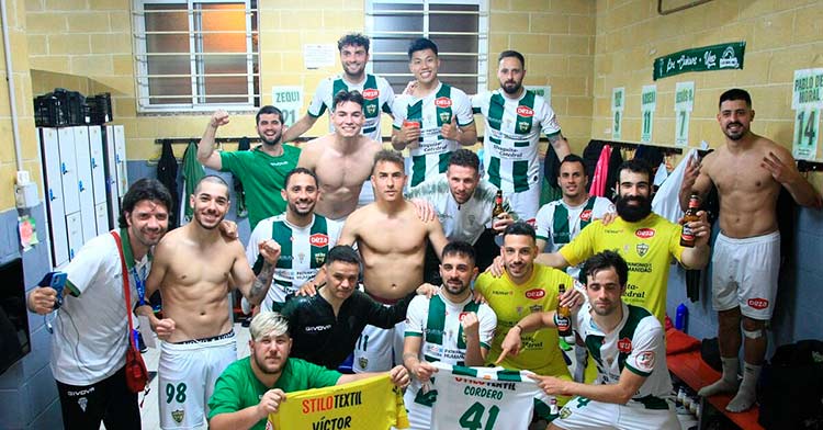 La alegría del Córdoba Patrimonio tras la victoria frente al UMA Antequera (3-0).