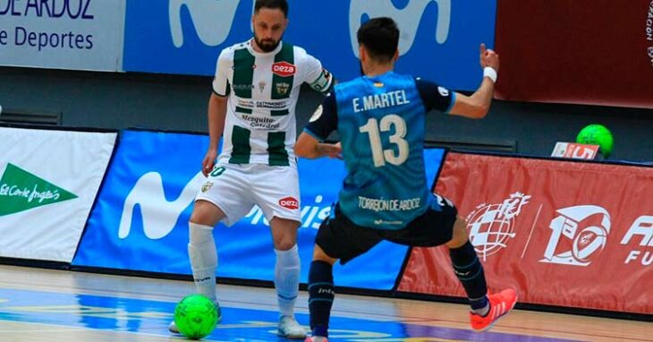 Manu Leal, en un lance del partido ante Movistar Inter. Foto: @CordobaFutsal