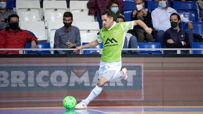 Rafa López en un pasaje de un partido con el Palma Futsal