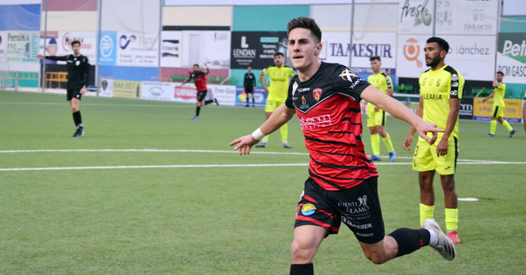 Canty celebrado el 1-0 en la lida. Foto: Tino Navas / Salerm Puente Genil