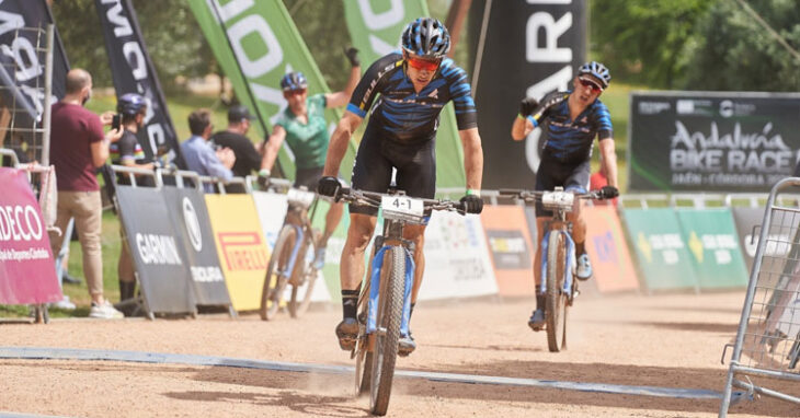 La llegada de este viernes de la Andalucía Bike Race