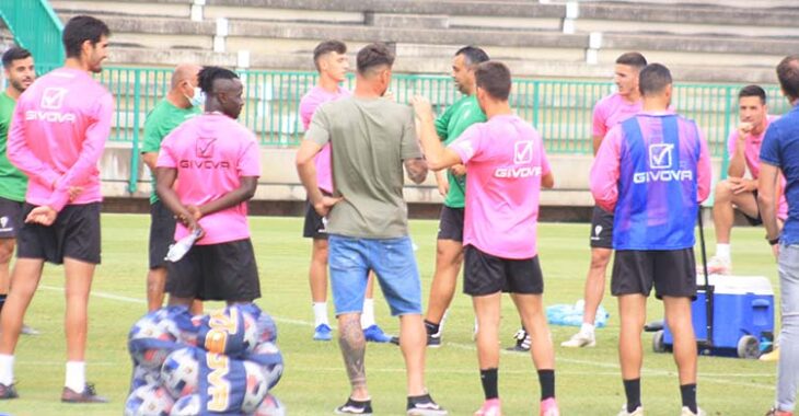Bernardo Cruz y Sidibé el último día de entrenamientos durante la despedida de Germán Crespo.