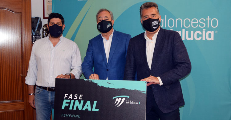 Sebastián del Rey, Antonio del Torres y Manuel Torrejimeno en la presentación