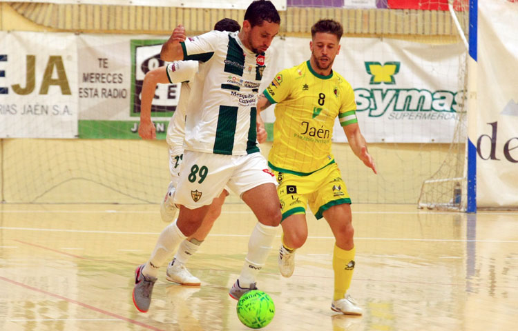 Caio César en el encuentro ante Jaén, su último como blanquiverde. Foto: Córdoba Futsal