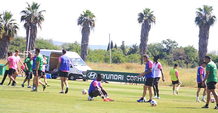 Panorámica de la Ciudad Deportiva durante uno de los últimos entrenamientos del primer equipo del Córdoba.