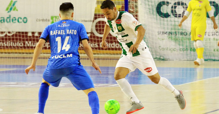 Caio César en el encuentro ante el Valdepeñas. Foto: Córdoba Futsal