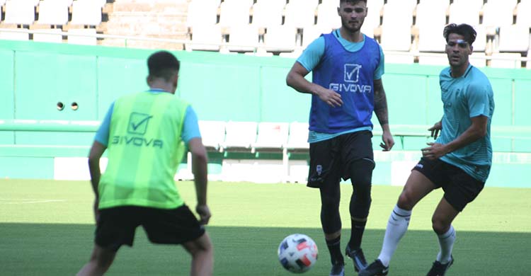 El valenciano José Ruiz durante un entrenamiento en El Arcángel.