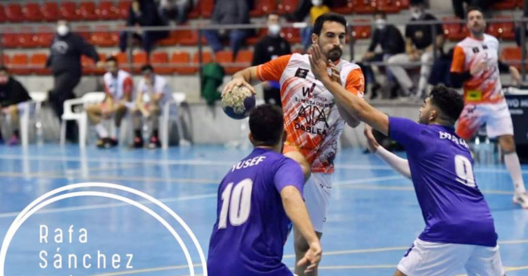Julián Moldón en un partido en el Juan Sepúlveda. Foto: Rafa Sánchez / www.fotoslopedroches.com