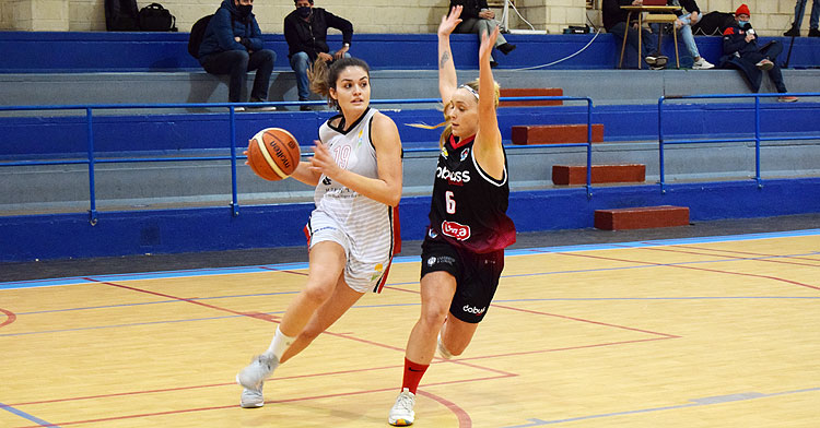Beatriz Bustos en un partido contra el Dobuss
