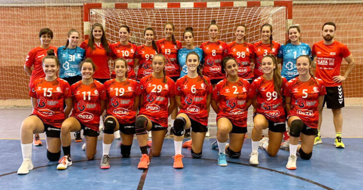 La foto de grupo en el primer amistoso del Deza Córdoba de Balonmano, Foto: CBM